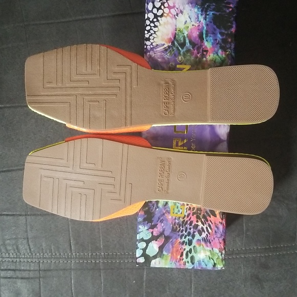 Sandal - Picture 4 of 8